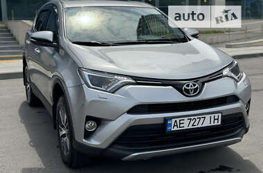 Внедорожник / Кроссовер Toyota RAV4 2017 в Днепре