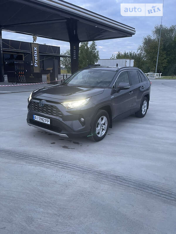 Внедорожник / Кроссовер Toyota RAV4 2020 в Василькове
