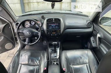 Внедорожник / Кроссовер Toyota RAV4 2003 в Хмельницком