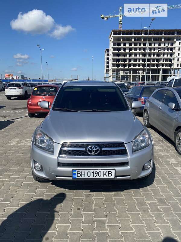 Внедорожник / Кроссовер Toyota RAV4 2010 в Одессе