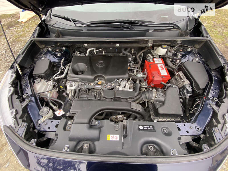 Внедорожник / Кроссовер Toyota RAV4 2021 в Тернополе