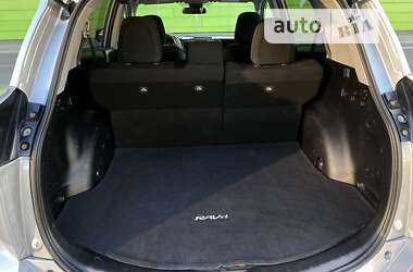 Внедорожник / Кроссовер Toyota RAV4 2018 в 