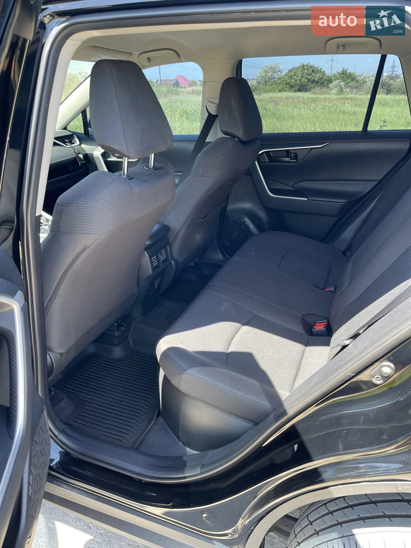 2019 Toyota RAV 4 - мініатюра 17