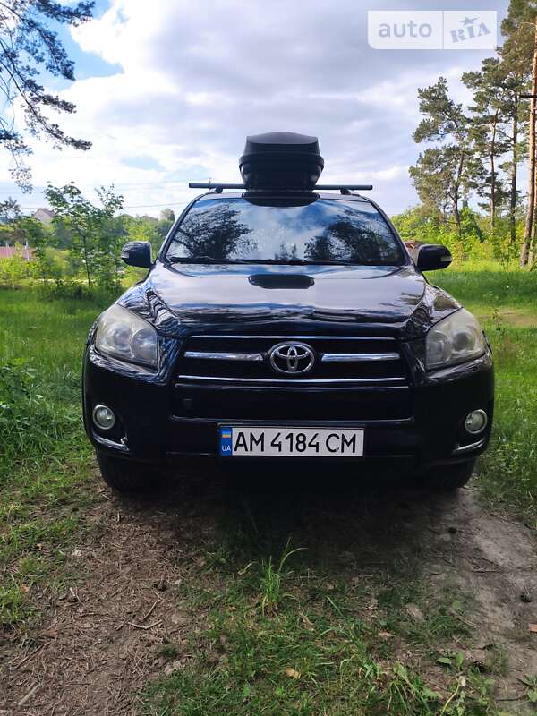 Внедорожник / Кроссовер Toyota RAV4 2010 в Коростышеве