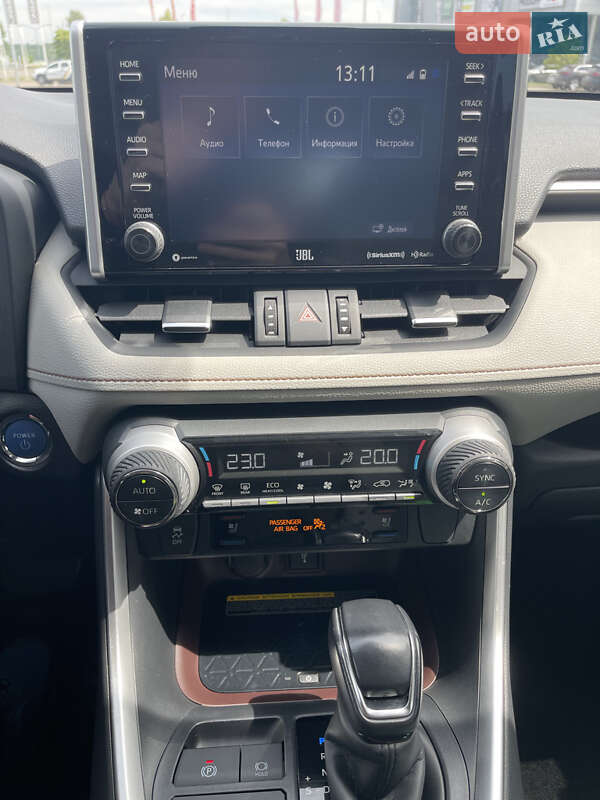 Внедорожник / Кроссовер Toyota RAV4 2019 в Киеве