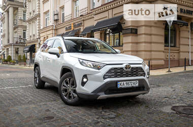 Внедорожник / Кроссовер Toyota RAV4 2022 в Киеве