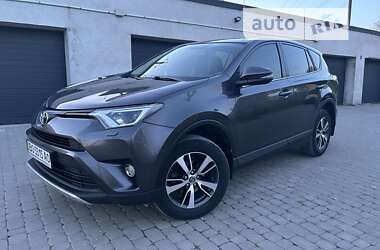 Внедорожник / Кроссовер Toyota RAV4 2016 в Тернополе