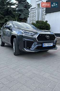 Позашляховик / Кросовер Toyota RAV4 2020 в Тернополі