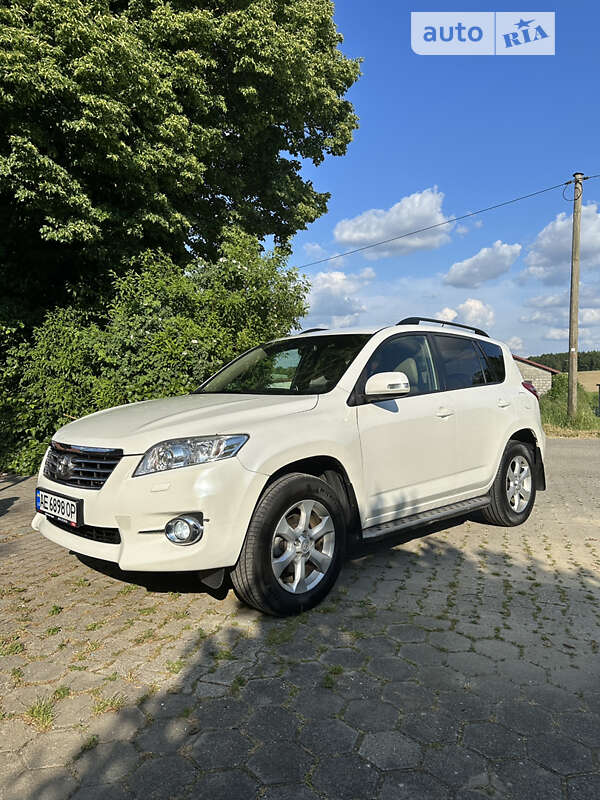 Внедорожник / Кроссовер Toyota RAV4 2011 в Львове