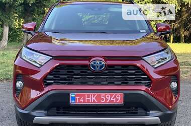 Позашляховик / Кросовер Toyota RAV4 2020 в Надвірній