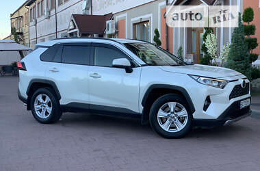 Внедорожник / Кроссовер Toyota RAV4 2021 в Стрые