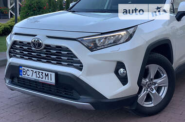 Внедорожник / Кроссовер Toyota RAV4 2021 в Стрые