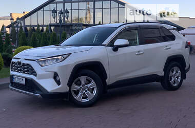 Внедорожник / Кроссовер Toyota RAV4 2021 в Стрые