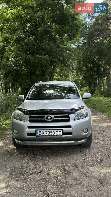 Внедорожник / Кроссовер Toyota RAV4 2006 в Каменец-Подольском