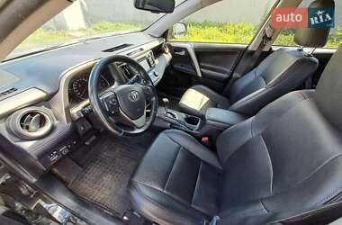 Внедорожник / Кроссовер Toyota RAV4 2013 в 