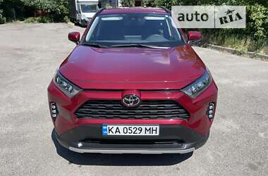 Позашляховик / Кросовер Toyota RAV4 2020 в Києві