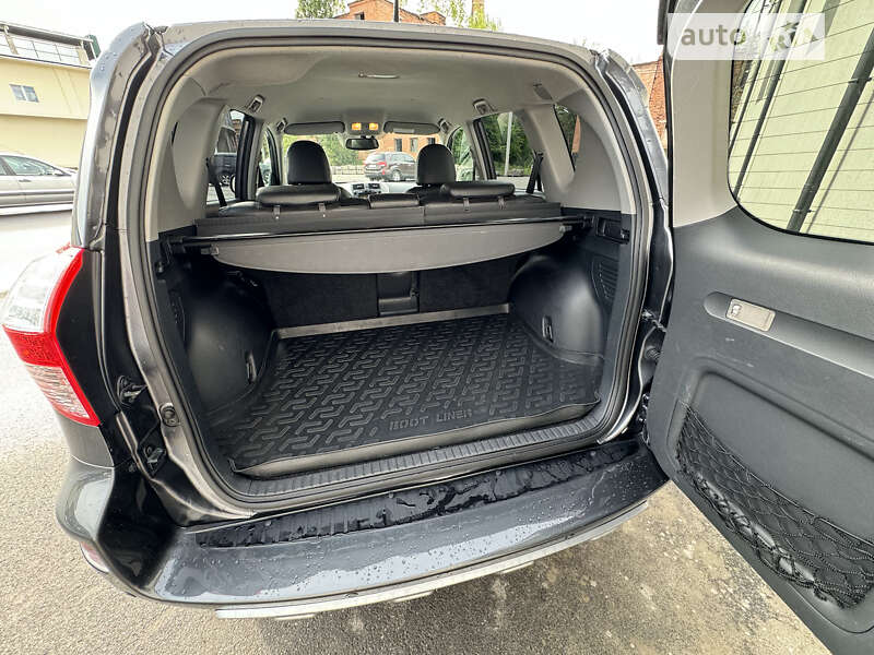 Внедорожник / Кроссовер Toyota RAV4 2011 в Виннице