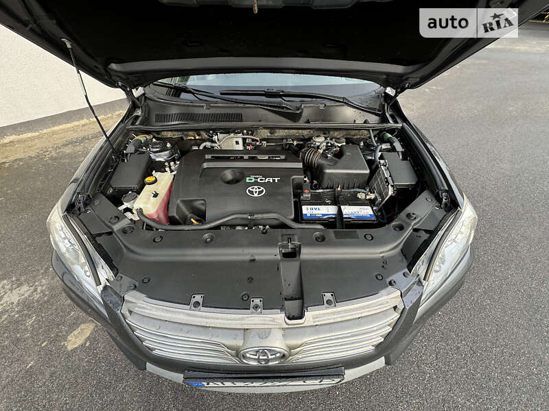 Внедорожник / Кроссовер Toyota RAV4 2011 в Виннице