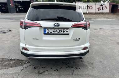 Позашляховик / Кросовер Toyota RAV4 2016 в Львові