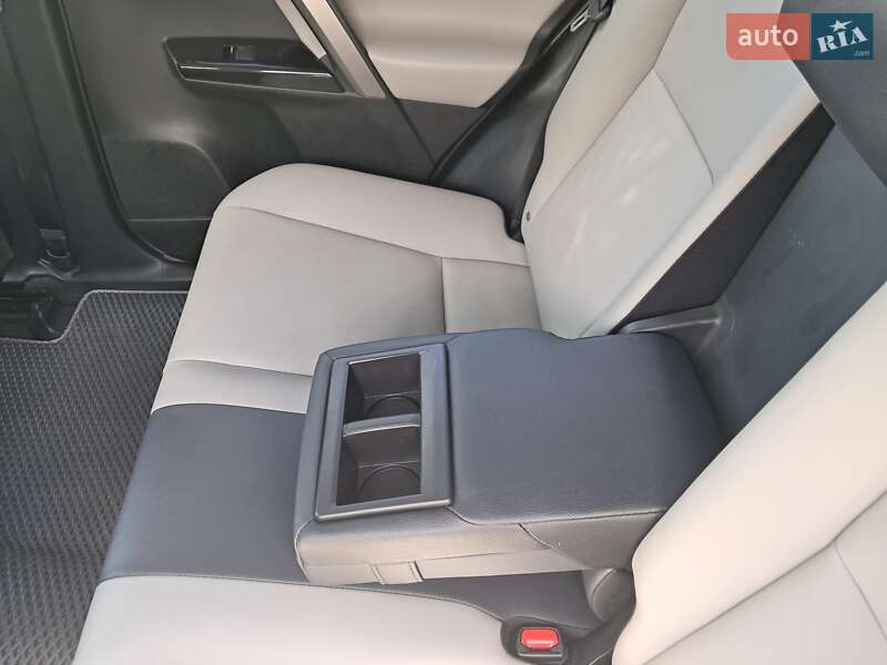 Позашляховик / Кросовер Toyota RAV4 2017 в Житомирі фото 23 Позашляховик / Кросовер Toyota RAV4 2017 в Житомирі