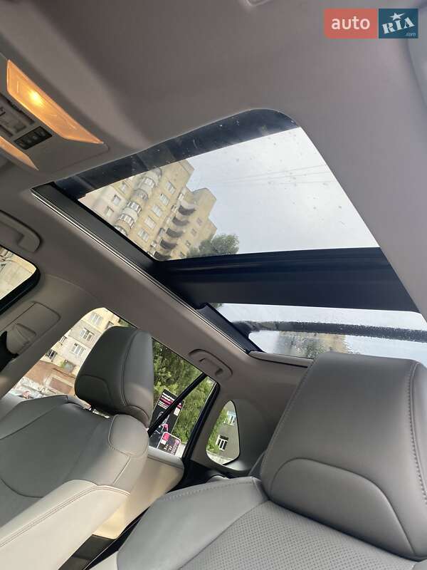 Позашляховик / Кросовер Toyota RAV4 2019 в Хмельницькому