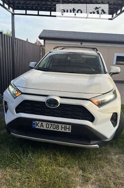 Позашляховик / Кросовер Toyota RAV4 2021 в Києві