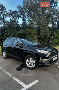 Внедорожник / Кроссовер Toyota RAV4 2021 в Киеве