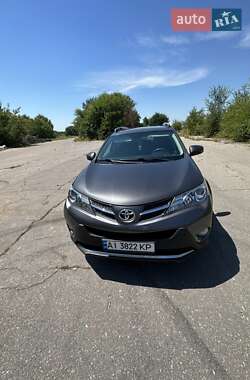 Позашляховик / Кросовер Toyota RAV4 2015 в 