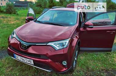 Позашляховик / Кросовер Toyota RAV4 2017 в Червонограді