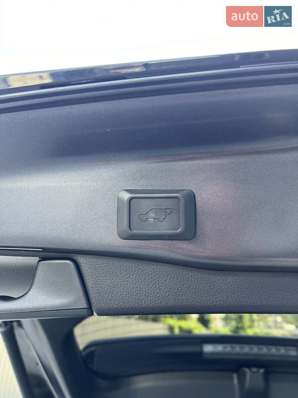 Внедорожник / Кроссовер Toyota RAV4 2021 в Львове