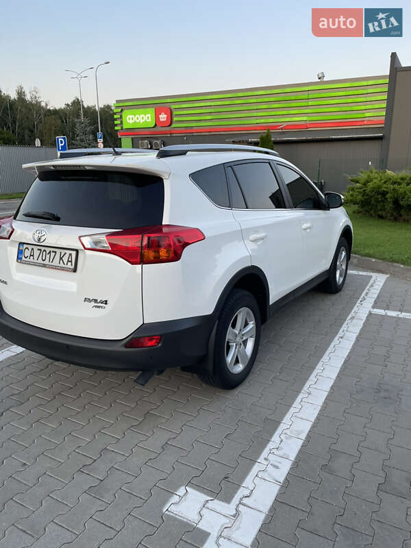 Позашляховик / Кросовер Toyota RAV4 2014 в Черкасах