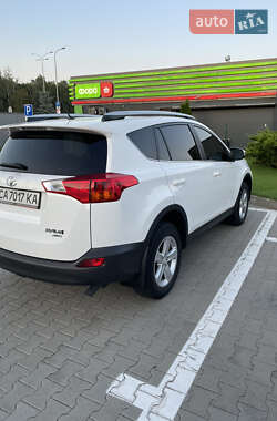 Позашляховик / Кросовер Toyota RAV4 2014 в Черкасах