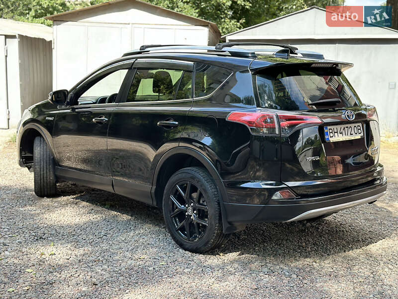 Позашляховик / Кросовер Toyota RAV4 2017 в Одесі