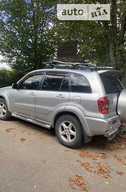 Внедорожник / Кроссовер Toyota RAV4 2003 в Киеве