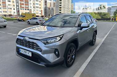 Внедорожник / Кроссовер Toyota RAV4 2022 в Киеве