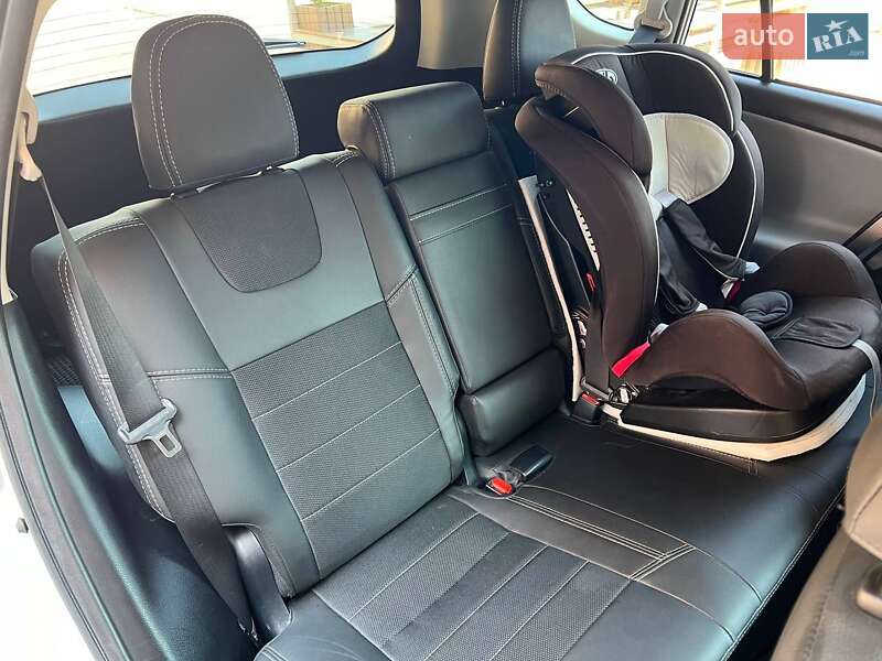 Позашляховик / Кросовер Toyota RAV4 2018 в Одесі