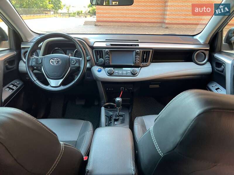 Позашляховик / Кросовер Toyota RAV4 2018 в Одесі