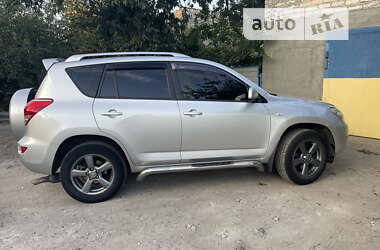 Позашляховик / Кросовер Toyota RAV4 2006 в Синельниковому