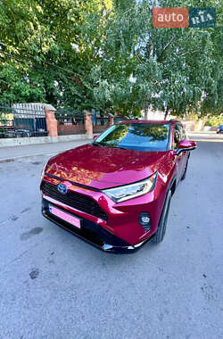 Внедорожник / Кроссовер Toyota RAV4 2021 в 