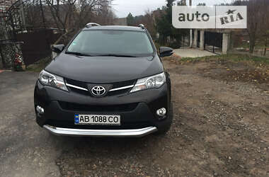 Позашляховик / Кросовер Toyota RAV4 2015 в Гайсину