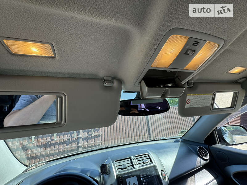 Позашляховик / Кросовер Toyota RAV4 2010 в Мені