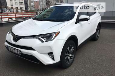 Внедорожник / Кроссовер Toyota RAV4 2016 в Киеве