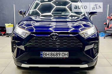 Внедорожник / Кроссовер Toyota RAV4 2021 в Одессе