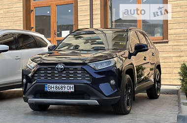 Внедорожник / Кроссовер Toyota RAV4 2021 в Одессе