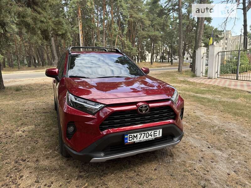 Внедорожник / Кроссовер Toyota RAV4 2022 в Сумах