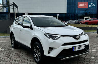 Внедорожник / Кроссовер Toyota RAV4 2016 в Одессе