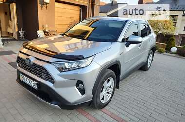 Позашляховик / Кросовер Toyota RAV4 2021 в Тернополі