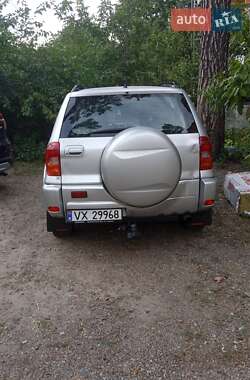 Внедорожник / Кроссовер Toyota RAV4 2001 в 