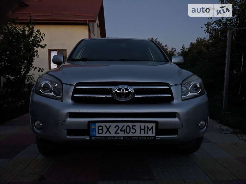 Внедорожник / Кроссовер Toyota RAV4 2008 в Славуте