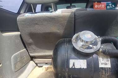 Внедорожник / Кроссовер Toyota RAV4 1995 в 